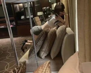 Ăn hàng em hot girl TQ eo con kiến cực xinh
