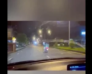 Clip: Bé đường dâm tặc.