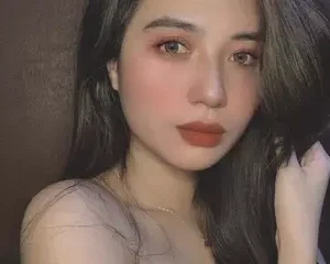 Clip Diệu Anh xinh đẹp thích nhấp nhô với bạn trai