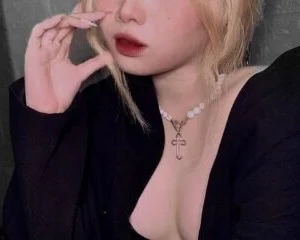 Clip em Ngân xinh dâm đít to, chống tối cổ