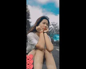 Cỏ non dưới quê hàng họ cũng ra gì phết