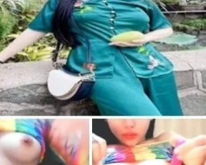 Em Suri sáng thì đi chùa tối thì live sex móc lồn cho fans xem