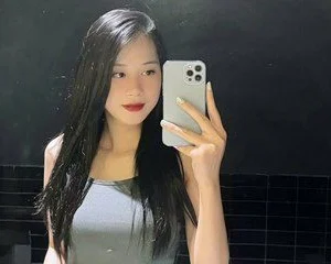 Hoàng Trúc Vy thôi anh đừng quay anh quay anh up lên mạng à