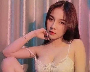 Hot girl Thảo My và sở thích nghiện bú cu của em nó