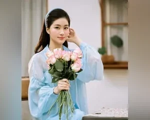 Hotgirl mẫu ảnh khá nổi tiếng lộ clip Nhún nhảy cực dẻo