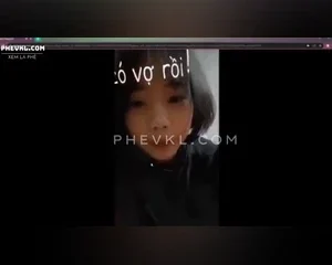 Lệ Thị Thu Thảo 2k9 đang show hàng cho thằng bạn thân xem thì bị mẹ gank