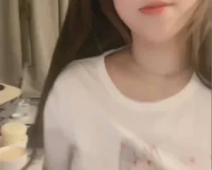 Luojiuchuan private show xinh thật anh em nhỉ
