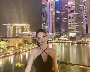 Ra ngoài xinh đẹp lộng lẫy, mà clip hackcamera bị tung lên mạng thì nhà không khác gì chuồng lợn