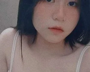 Siêu phẩm cái bím siêu khít của bé gái cấp 2