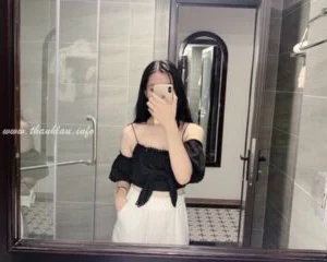 Thanh niên chia sẻ người yêu cho bạn đit chung trong nhà nghỉ