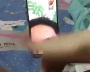 Video sex móc bướm cho người yêu xem